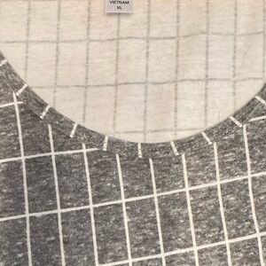 Lularoe Super Soft White and Gray Geometric Perfect T Shirt Top size XL